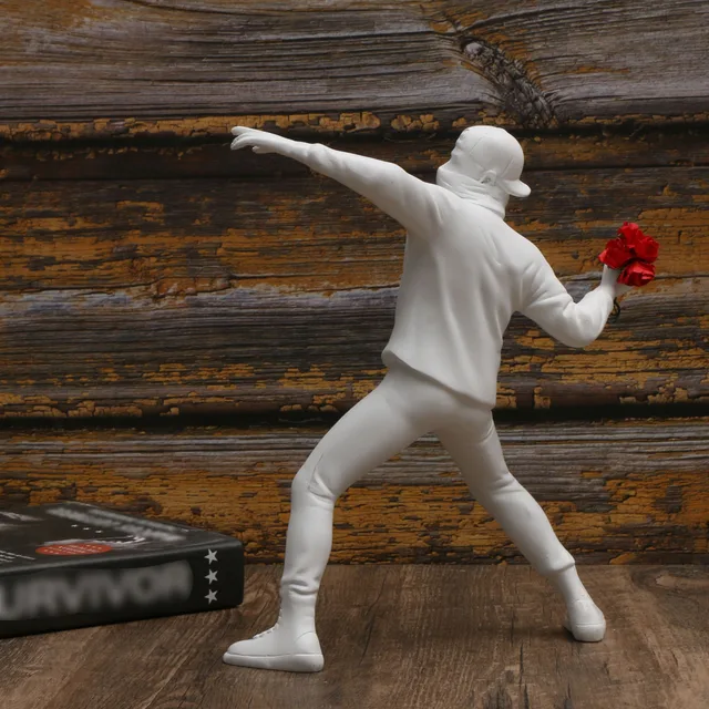 Sculptures Banksy en résine, lanceur de fleurs, Statue de bombardier, décoration de la maison, accessoires de bureau, Figurine décorative Inter, 1 pièce 2