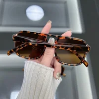 Lunettes de soleil carrées vintage pour femmes, lunettes de soleil rétro à grande monture, transparentes, bonbons, lunettes de créateurs, marque de mode 3