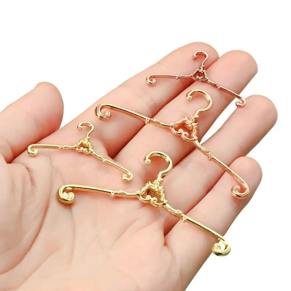 5Pcs Metal Doll Clothes Hanger Windproof Multi Functional Mini Coat Hanger 4/6.5cm Durable Dolls Clothes Rack Ob11 Doll Clothes