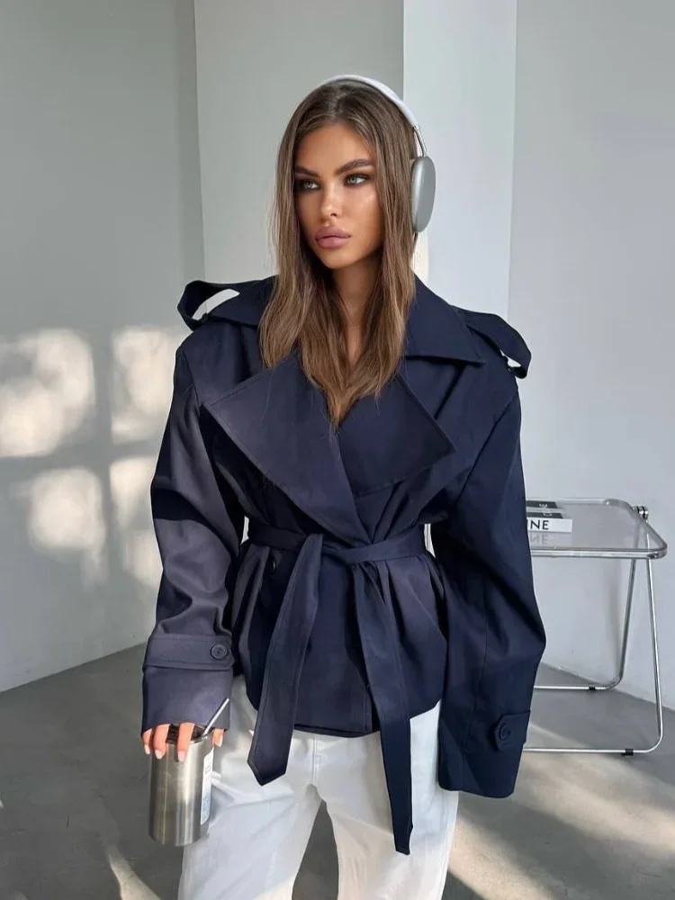 Relaxed Lace Up Front Short Trench Coat with Classic Lapel Collar — photo 6