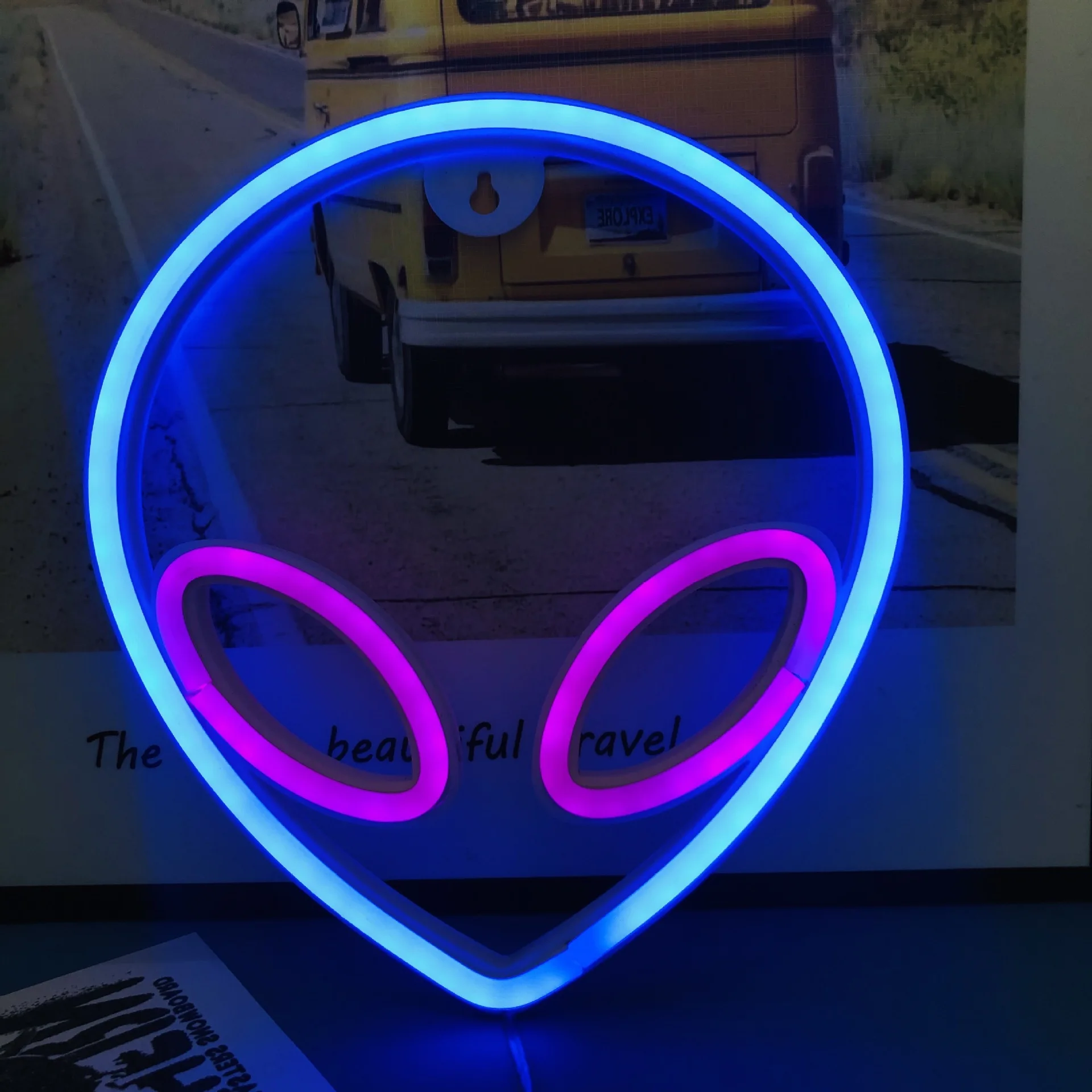 Alien-PinkBlue