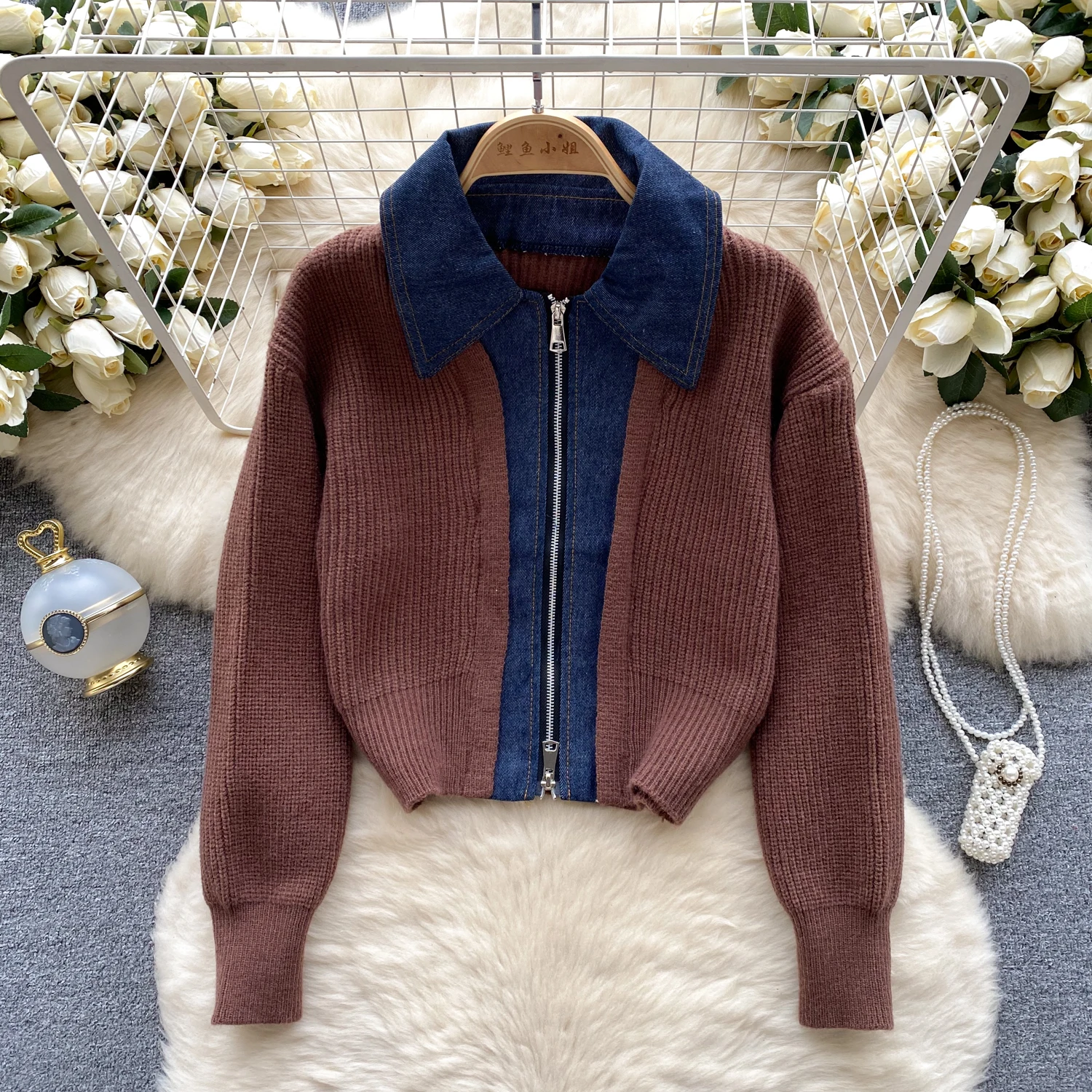 

Fashion lapel sweater women's new autumn and winter denim patchwork lapel zipper short sweater