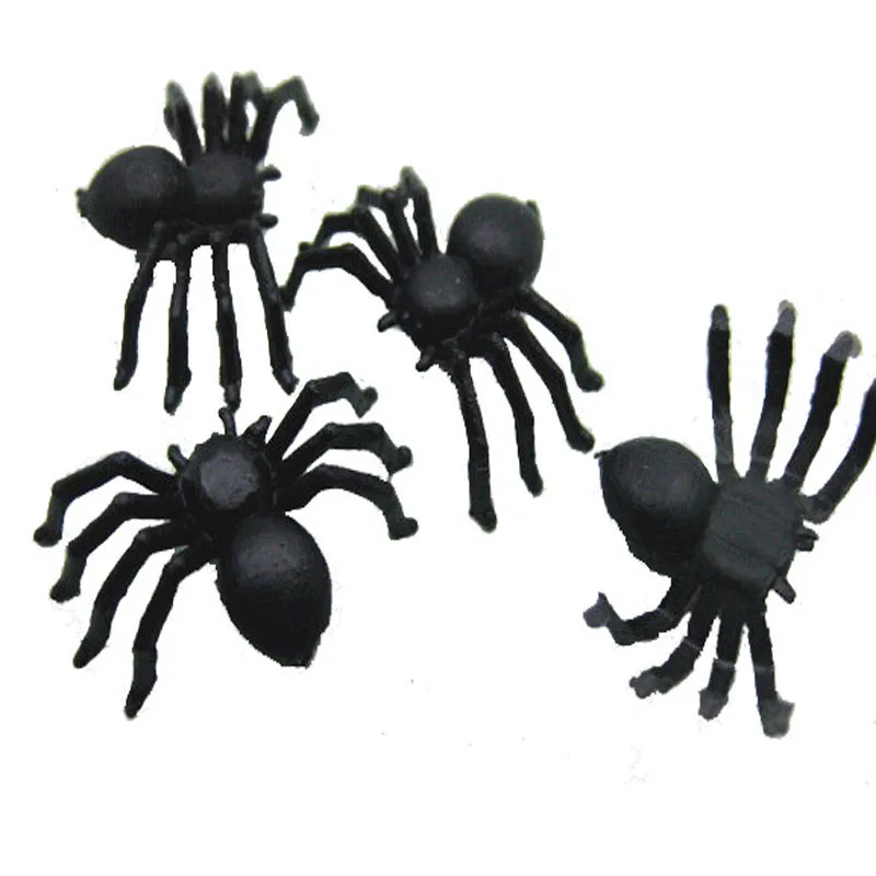 50PCS Spider Simulation of Spider Halloween Black Glow in the dark Plastic Mini Decorative Toys Cool Halloween Party Toys