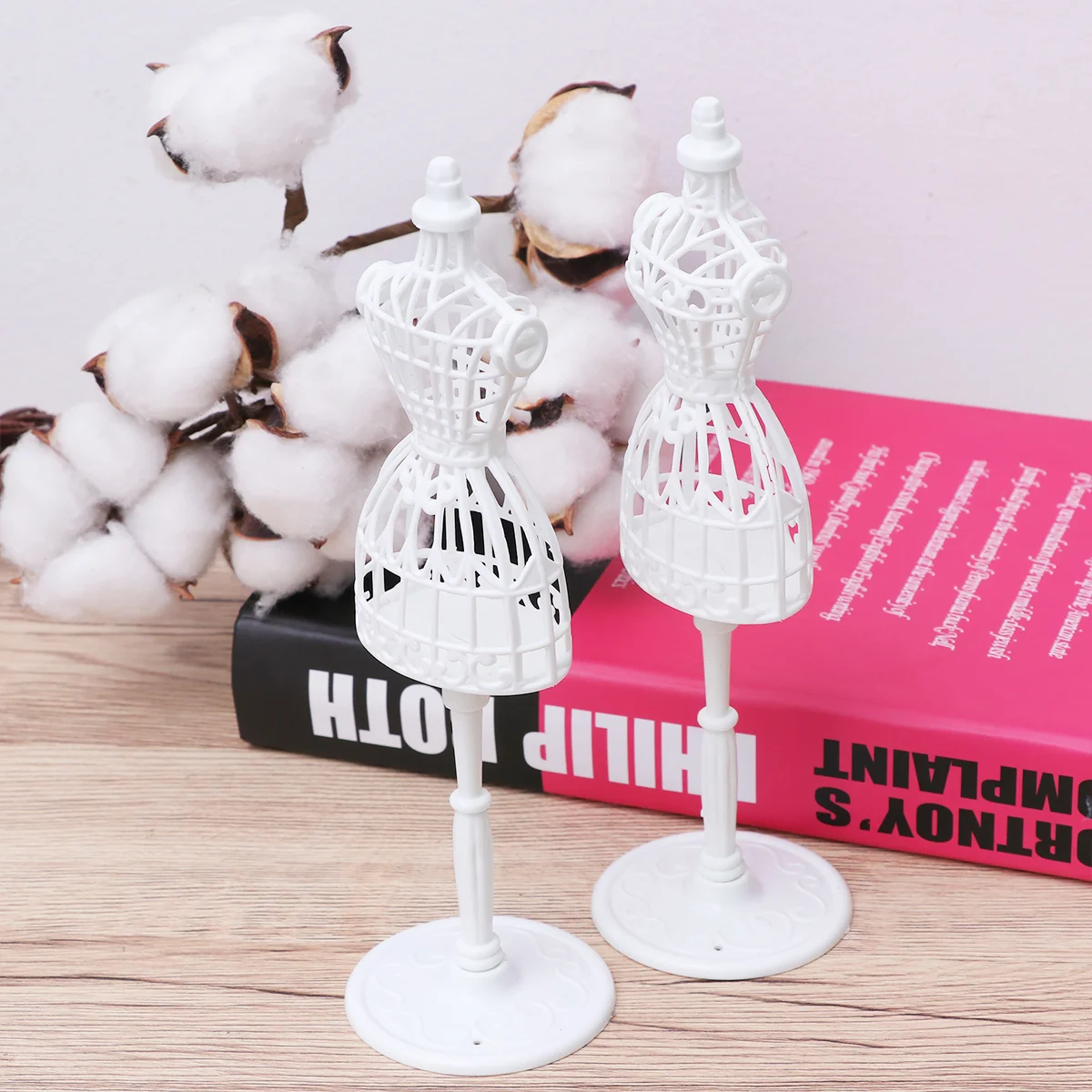 

Miniature Mannequin Model Stand for Mini House Decoration and Furniture Accessory