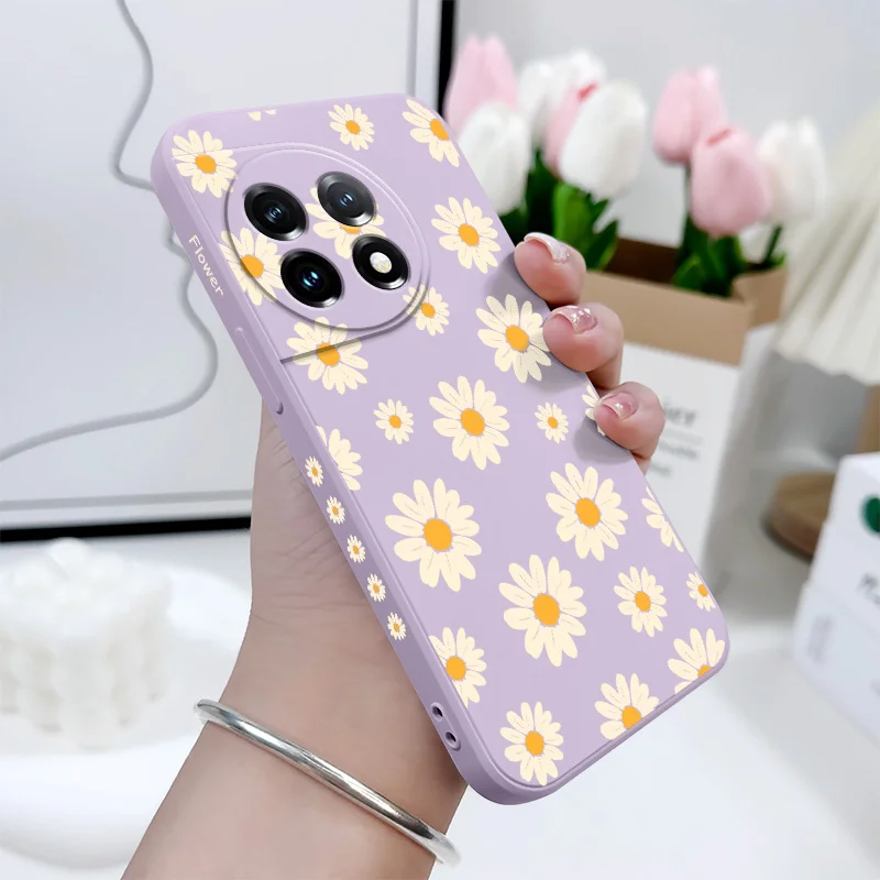 Corrugated Daisy Liquid Silicone Phone Case