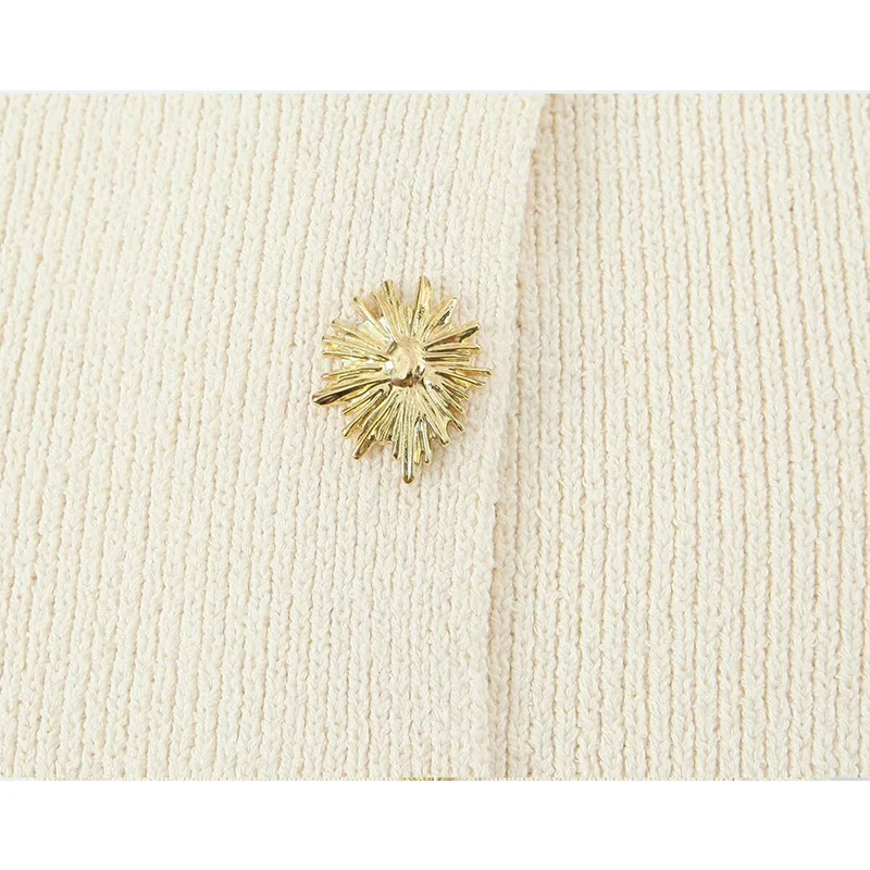 Chic Elegant Golden Button Vests For Women 2025 Sleeveless Knitted Vests Sweater Summer Female Streetwear Waistcoat Tops ﻿