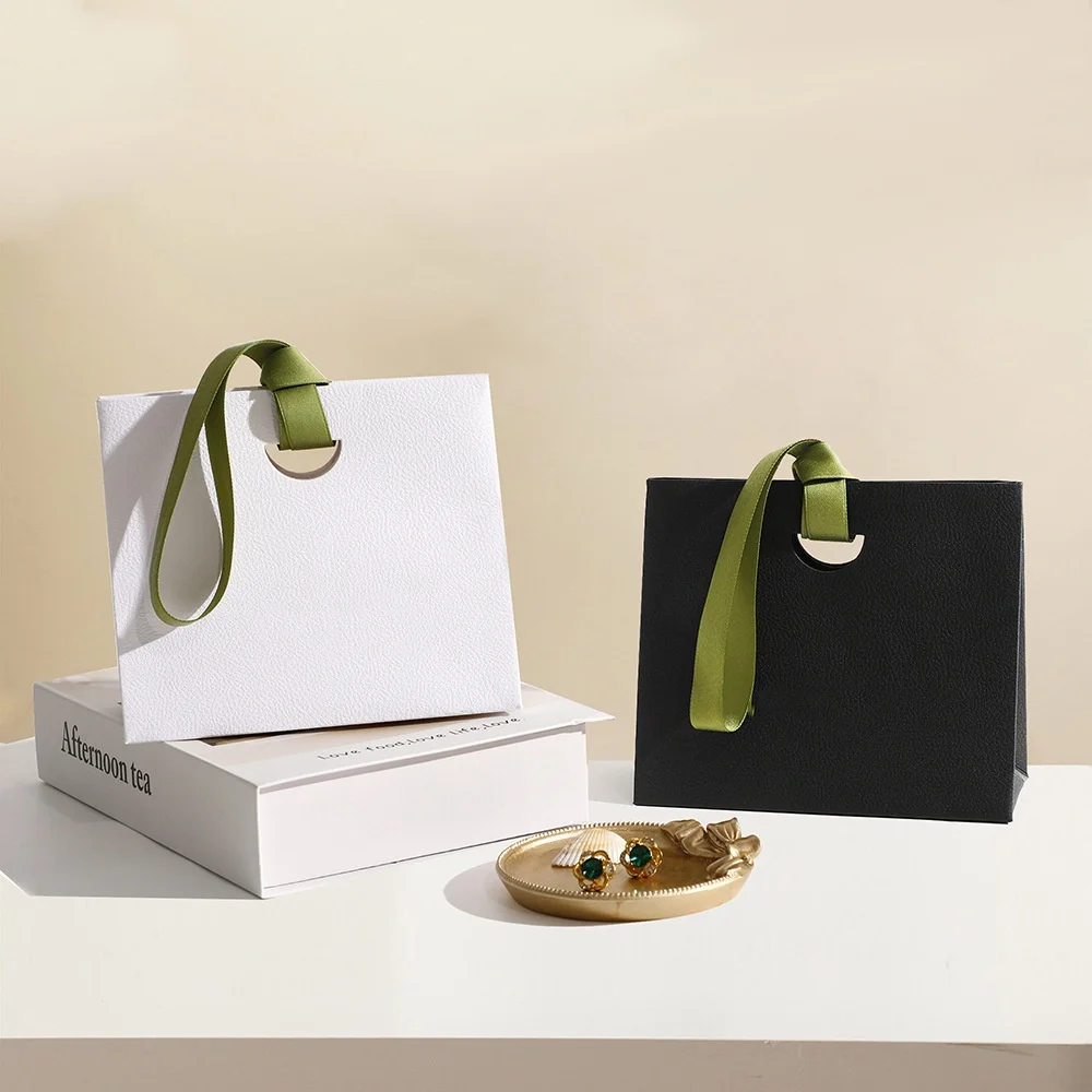 High Quality Paper Handbag Exquisite Jewelry Gift Bags With