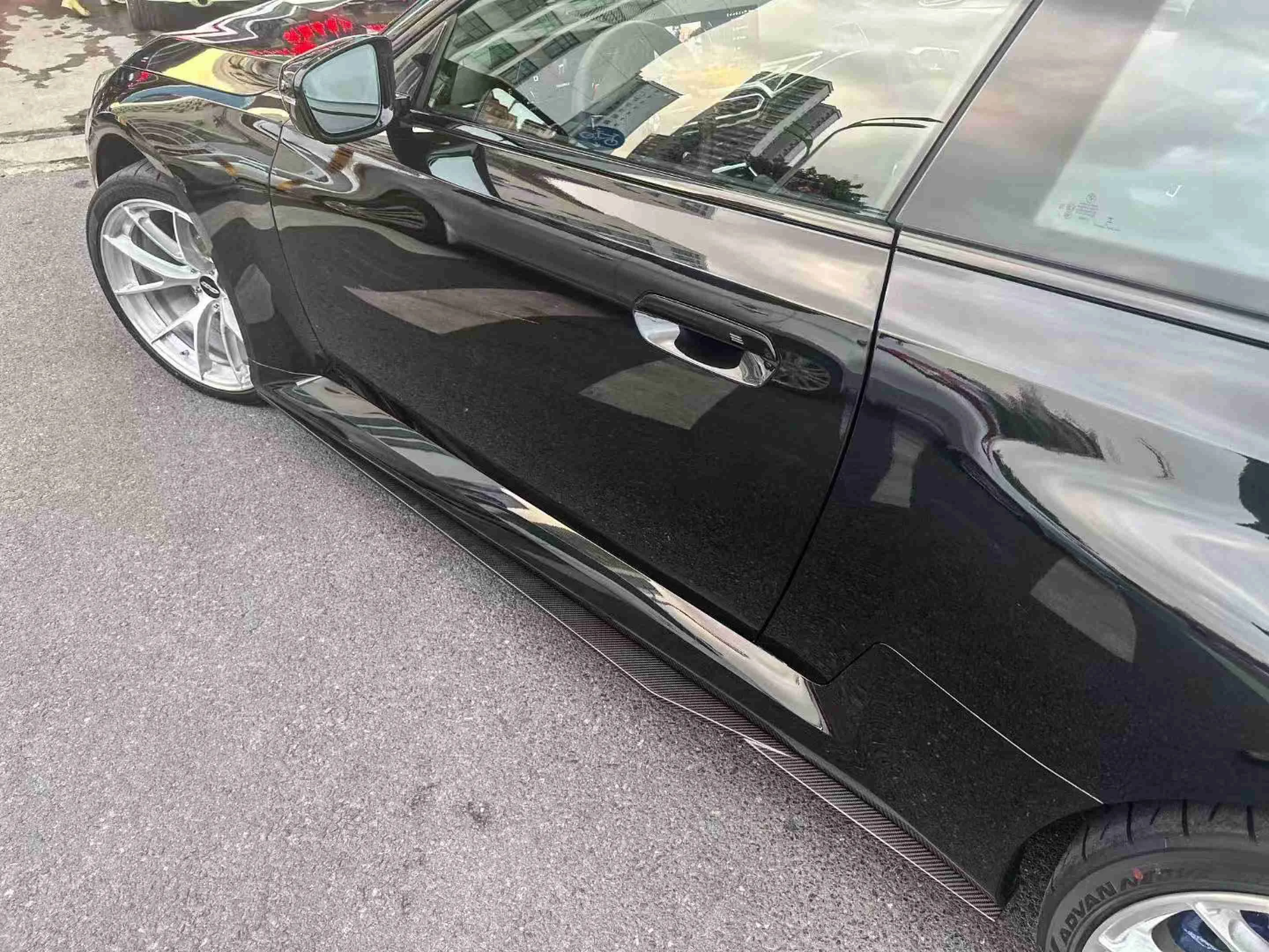 고품질 드라이 카본 파이버 R44 스타일 사이드 스커트 (G87 M2 쿠페용 사이드 스커트 스플리터)