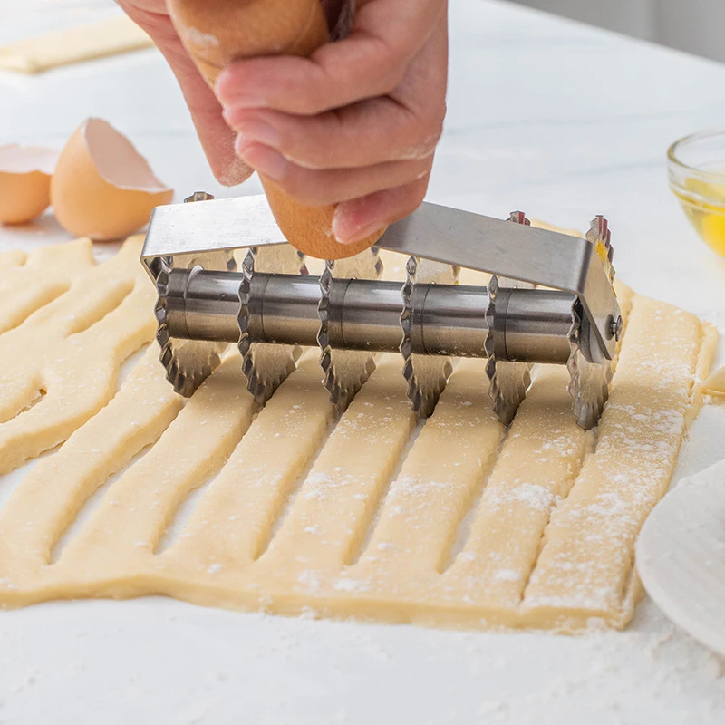 Wooden Handle Manual Noodle Roller Cutter Stainless Steel Pasta Pressing Machine Maker Pizza Dough Knife Kitchen Helpers Tools