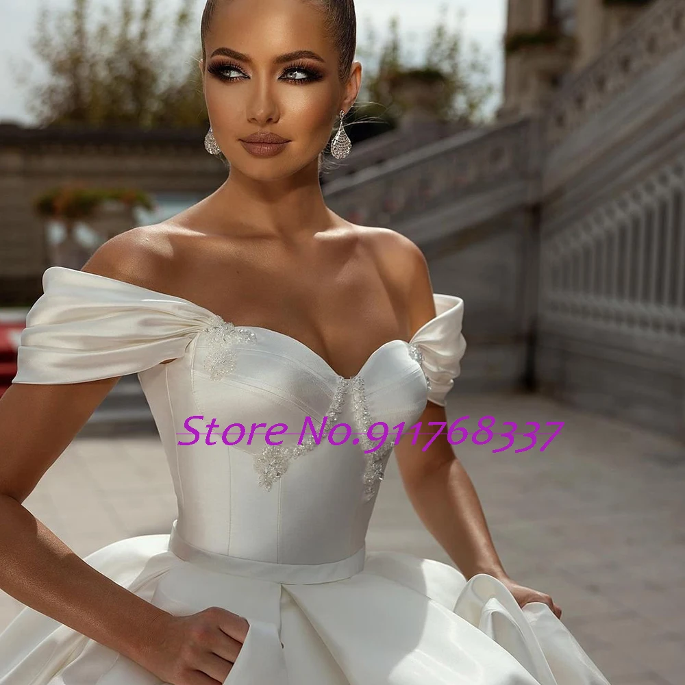 Sweetheart Neck Satin Ball Gown