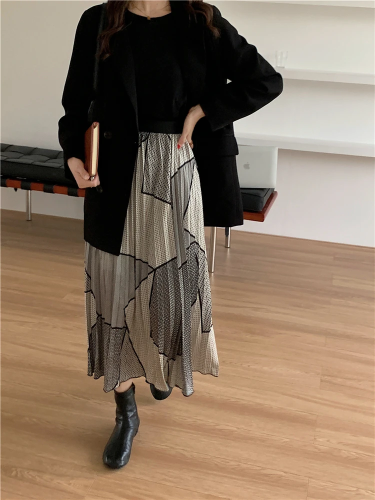 ruffle skirt Hzirip Autumn Printing Satin Long Skirts Femme Retro Irregular Pleated 2021 Lady Chic Women OL Loose Fashion Casual All Match midi skirt