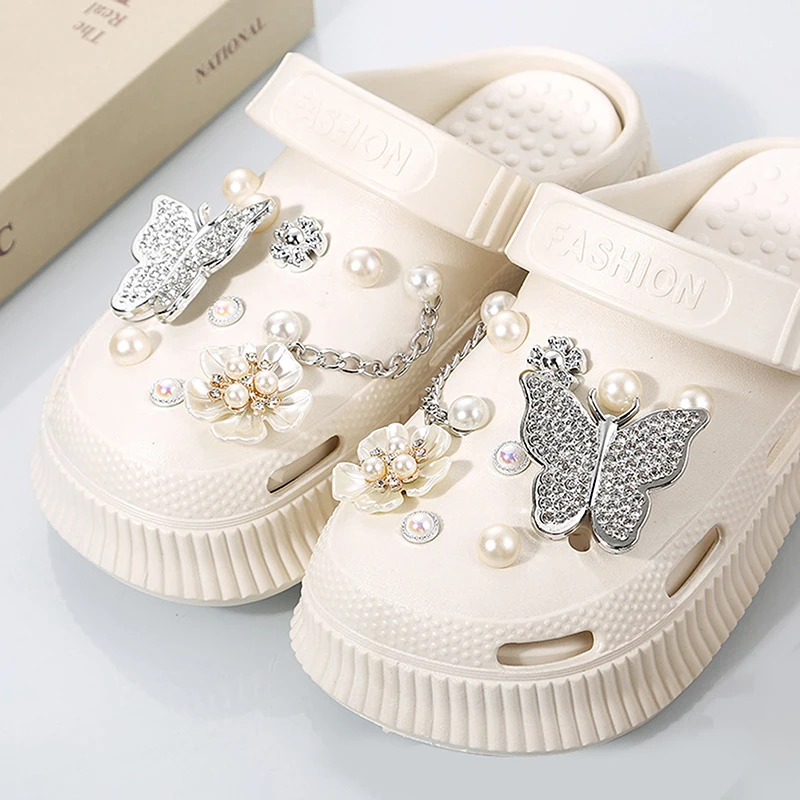 New Fashion Set Hole Shoe Charms Accessories Shoe Buckle Cute Pearl Bear Water Diamond Chain DIY 3D Shoes Decorations