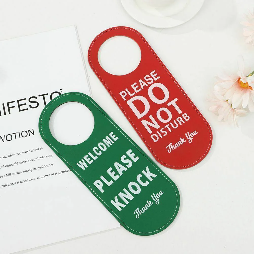 2pcs 방해하지 마십시오 호텔 회의 바 몰 가죽 매달려 경고 장식 영어 버전 프롬프트 보드에 대한 표지판을 두드려주세요