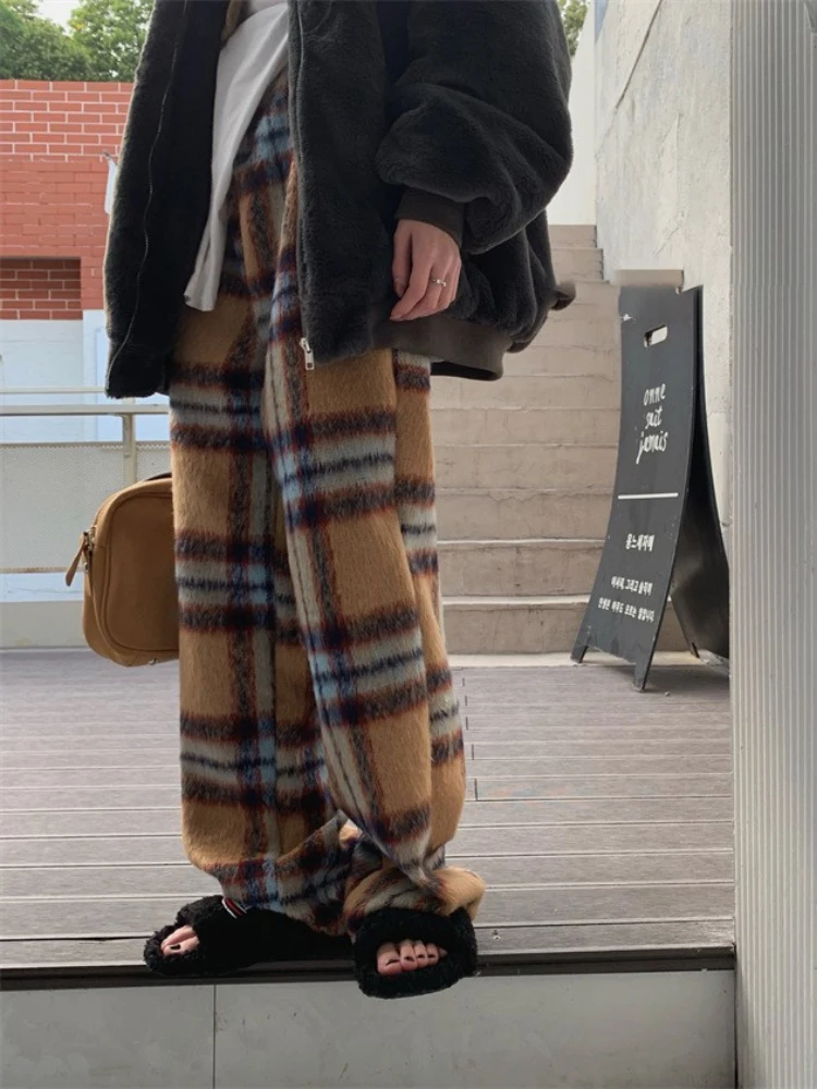 

Real Shot 2022 Autumn New Korean Ins Casual Retro Long Hair Woolen Plaid Straight Casual Pants Women's Clothes