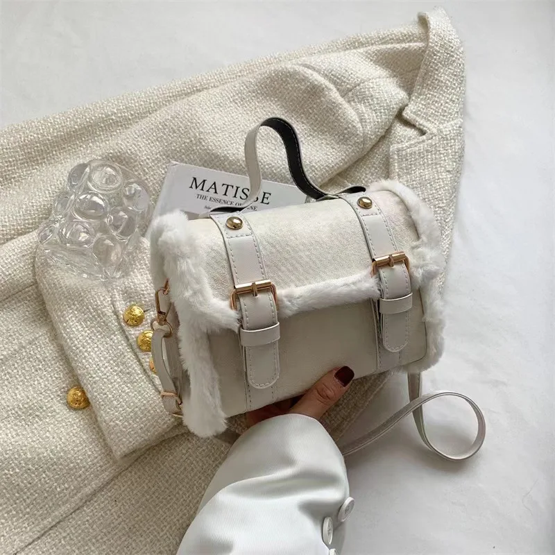 Leisure Plush Lamb Small Bag Fashion Plush Cylinder Handbag Women's One Shoulder Crossbody Bag Designer Simple Black Square Bag