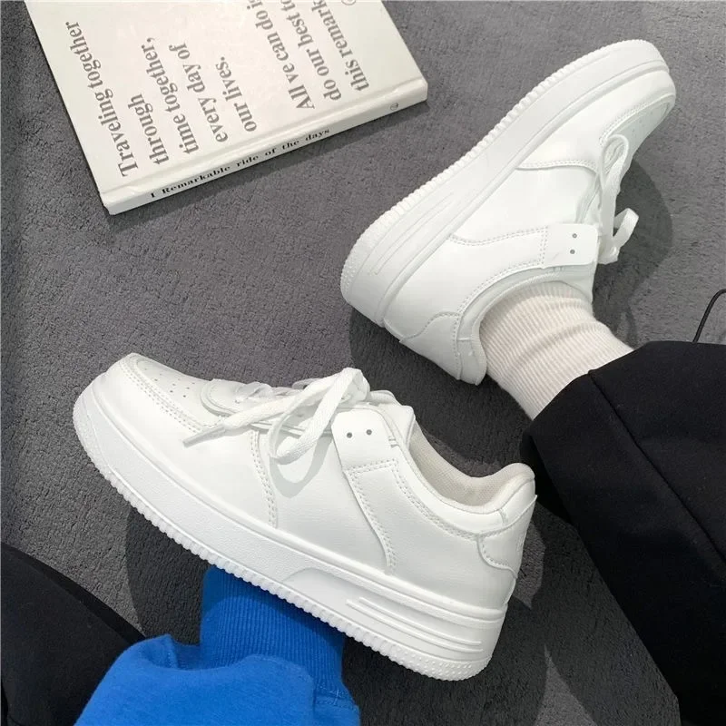 Zapatillas deportivas blancas pequeñas para mujer, zapatos cómodos a la moda, ligeros e informales para correr, combinan con tod 2