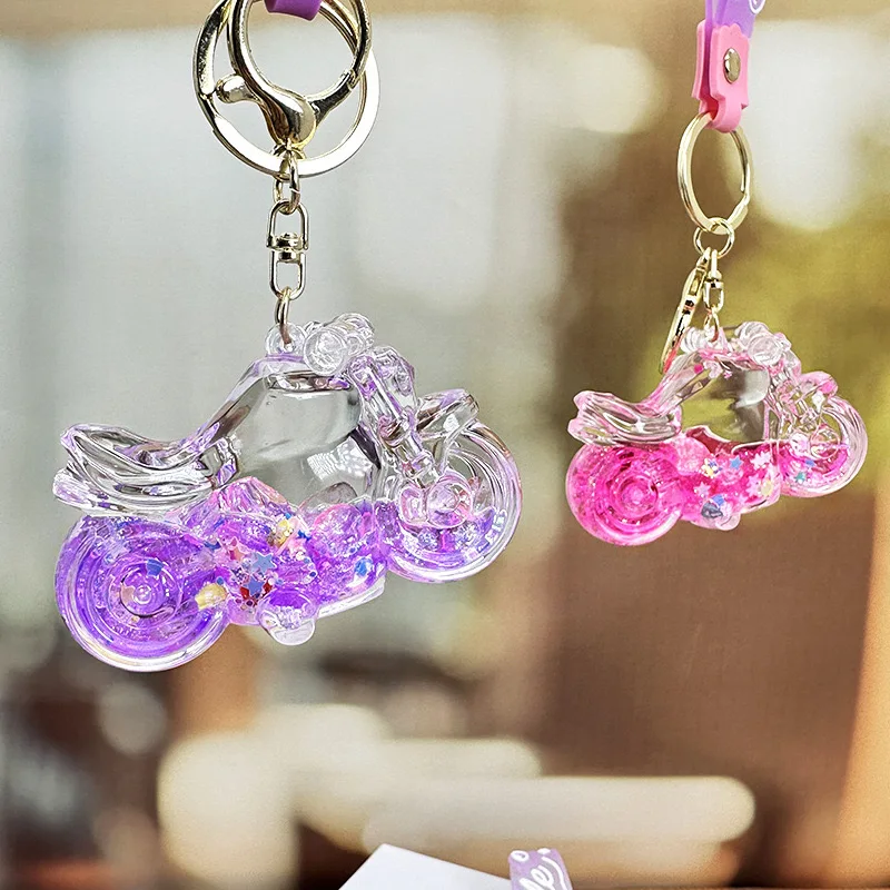 Metal Keychain Pendant for Women and Men