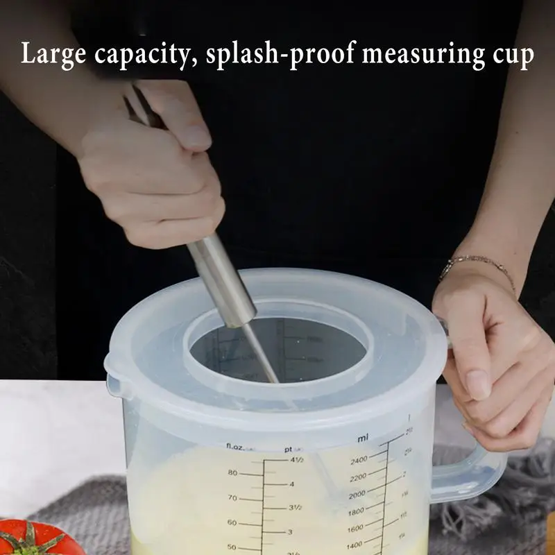 Large Measuring Cup with Lid 2400ml Splash Proof Mixing Bowl Ergonomic Handle Scale Marking Cup for Egg Salad Juice Mixing