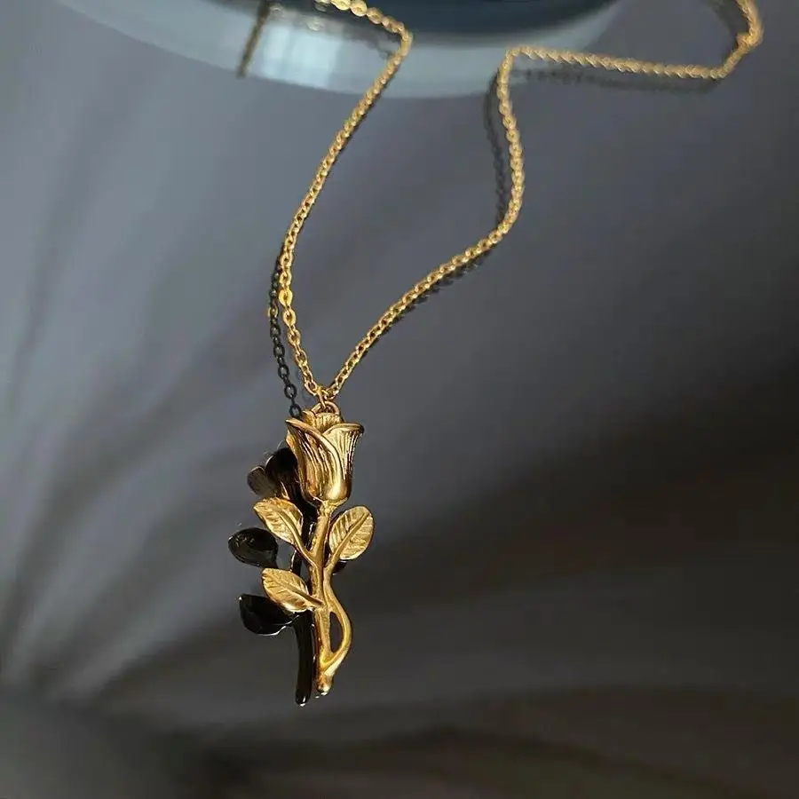 Vintage Rose Blumen Halsketten für Frauen Gold Farbe Anhänger Halskette 316l Edelstahl Schlüsselbein Kette Modeschmuck Geschenk