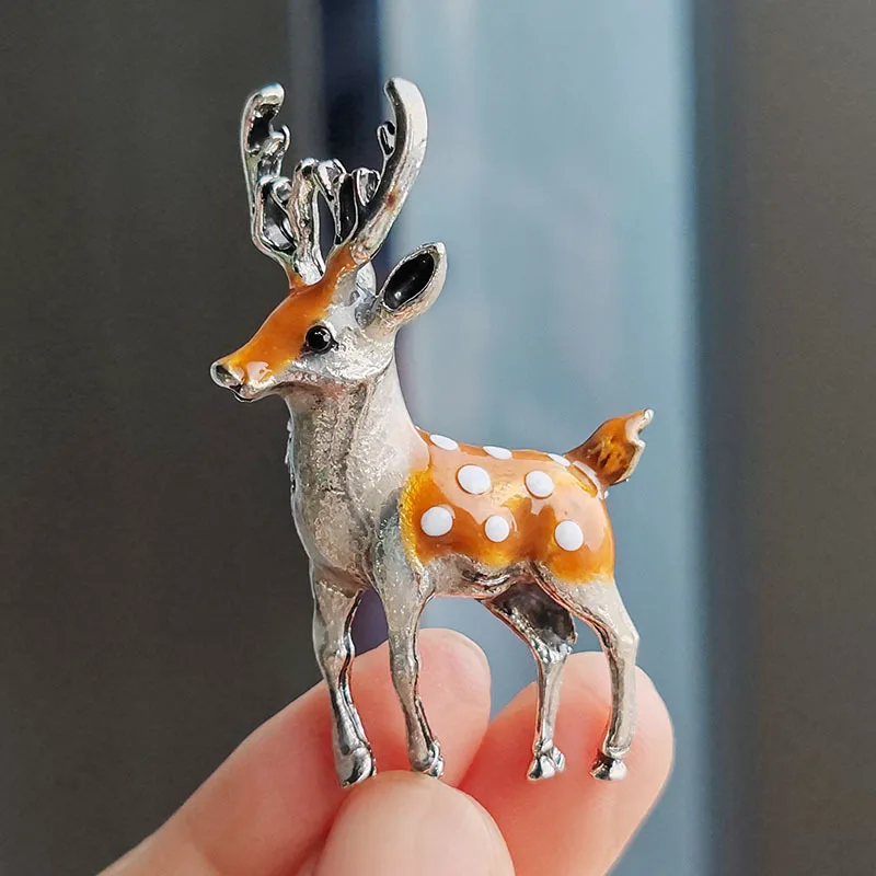 

Enamel Lovely Sika Deer Brooches For Women Unisex Clothing Suit Accessories Trendy Alloy Deer Animal Brooch Pins Jewelry Gifts