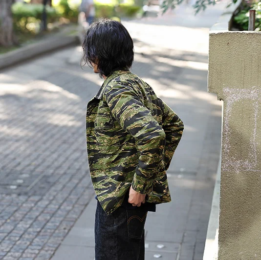 Tiger Stripe Camo 100% cotone American Patterned Camouflage primavera autunno Y2k camicie da lavoro multitasche da uomo giacche Amekaj - immagine 5