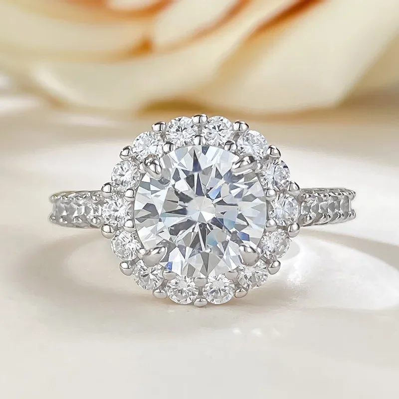 

2023 New Simulated Diamond Ring Round White Diamond Wedding Ring Women's Ins
