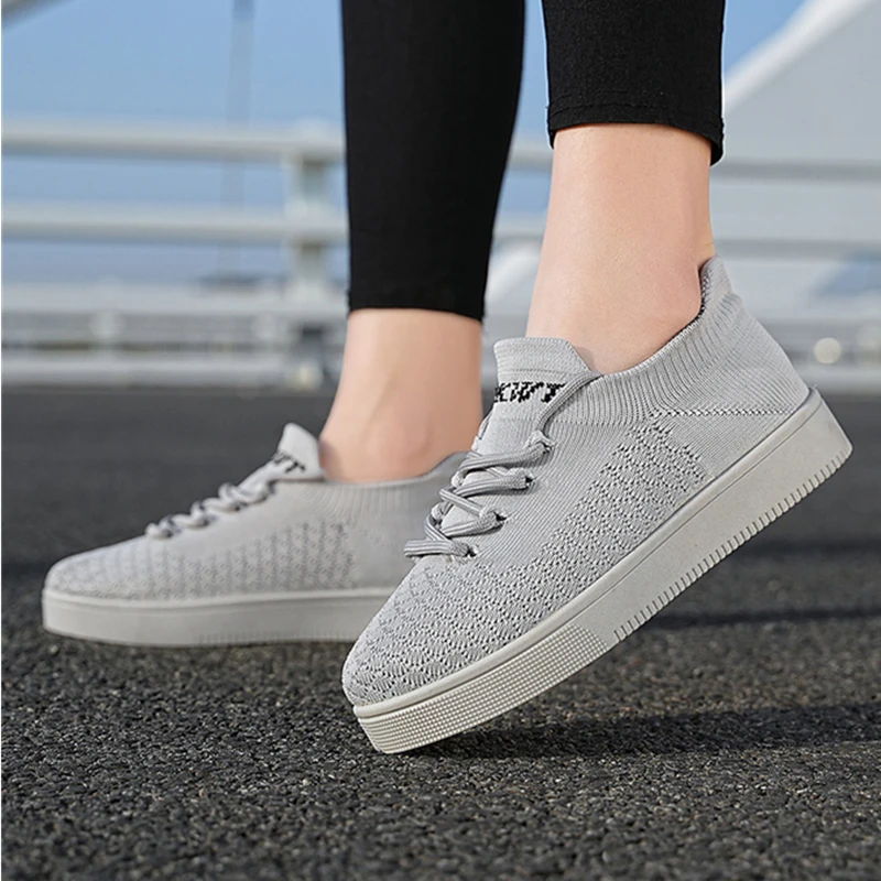 New Unisex Fashion Sneakers Women Sports Shoes Men Casual Loafers Air Mesh Shoes Spring Autumn Breathable Woman Shoes Ladies