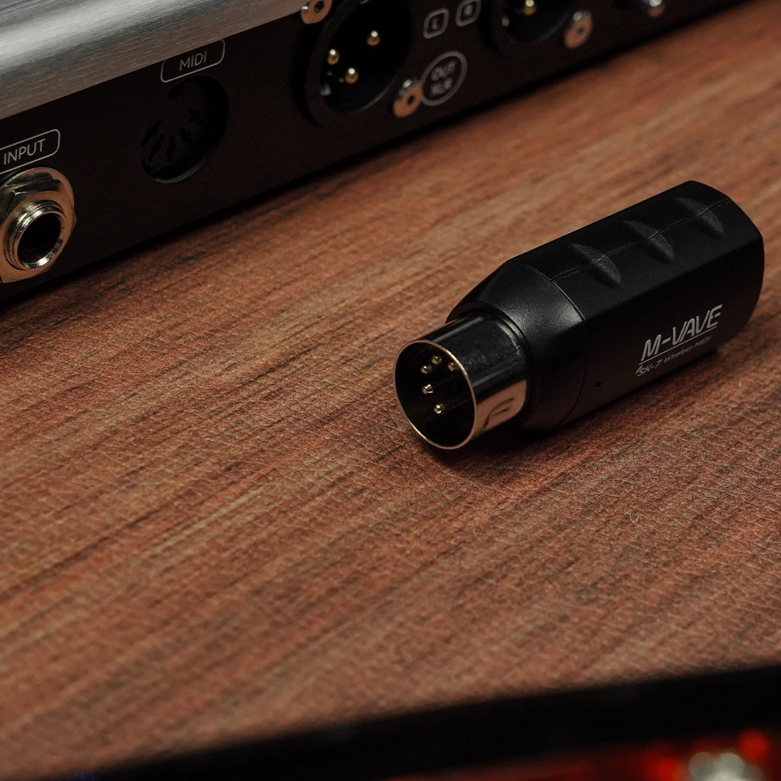 M-VAVE SK7 MIDI Adapter Wireless Midi Receiver Ultra-Low Latency Plug & Play USB-C Rechargeable Adapter Plug and Play Support