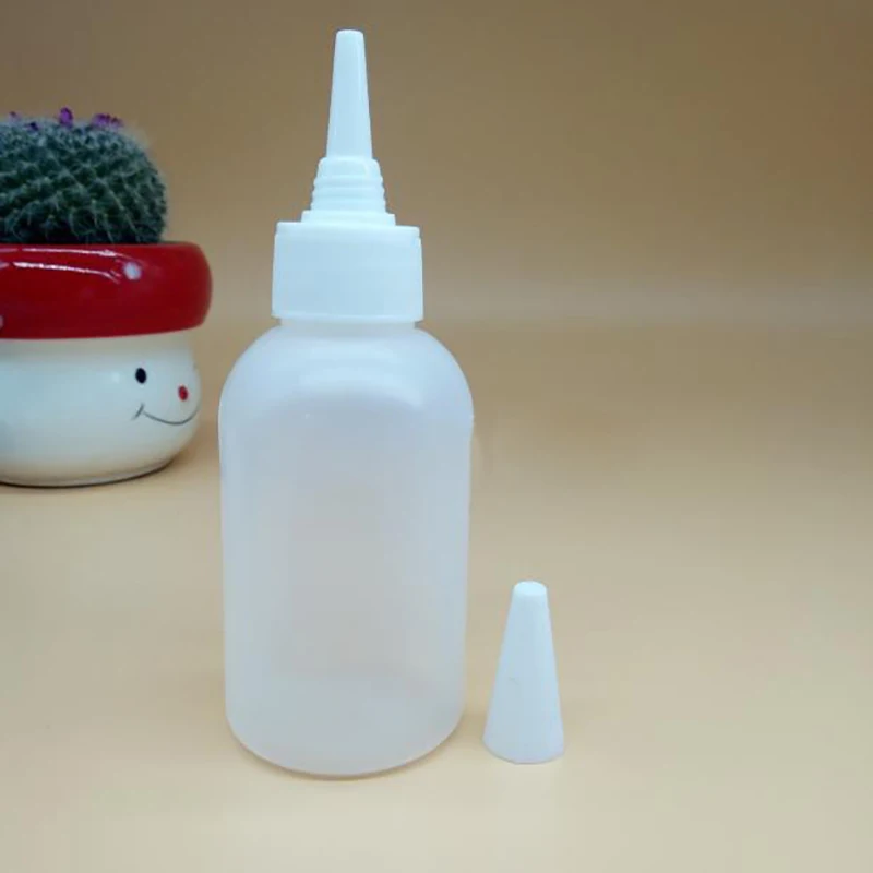 100ml LDPE 빈 플라스틱 짜낼 수 있는 Dropper 병 접착제 또는 에센셜 오일 뾰족한 커버 병 50 개/몫
