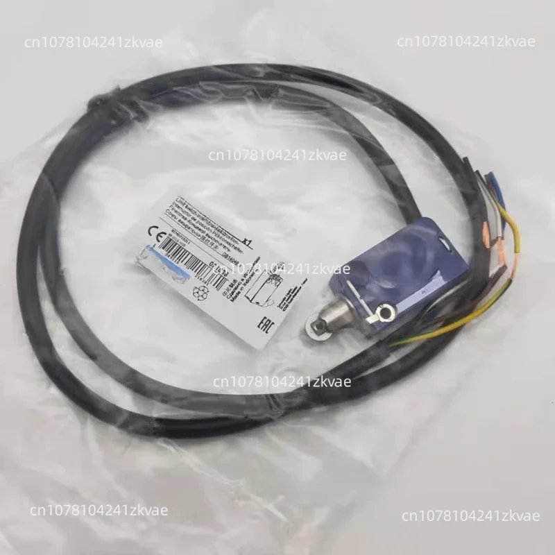 

Новый оригинальный концевой выключатель XCMD2102L1