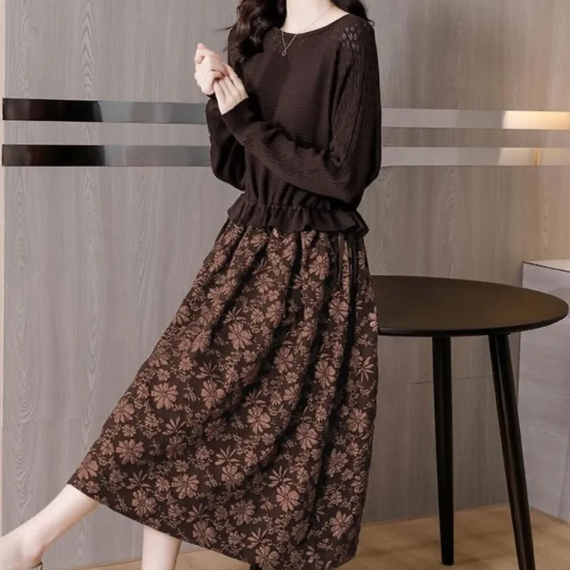 Spring and Autumn Women\'s Spliced Long Sleeve Round Neck Loose Knitted Underlay Drawstring Waistband Fashion Vintage Dress