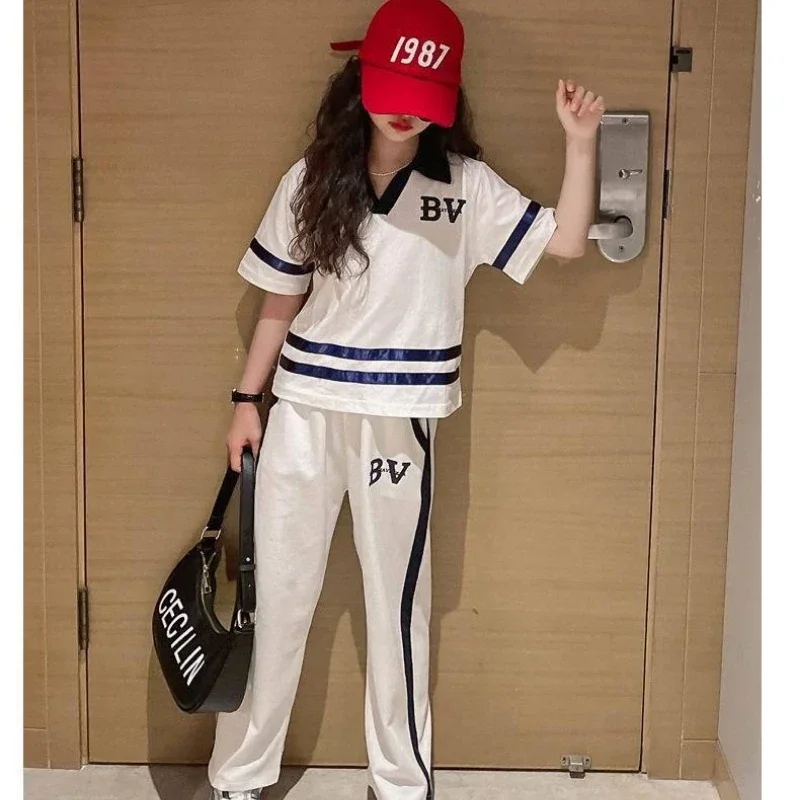 

Summer Children Girl Clothes Set V Neck Letter Tshirts and Pants 2pc Suit Teenage Girl Short Sleeve Top Bottom Fashion Tracksuit