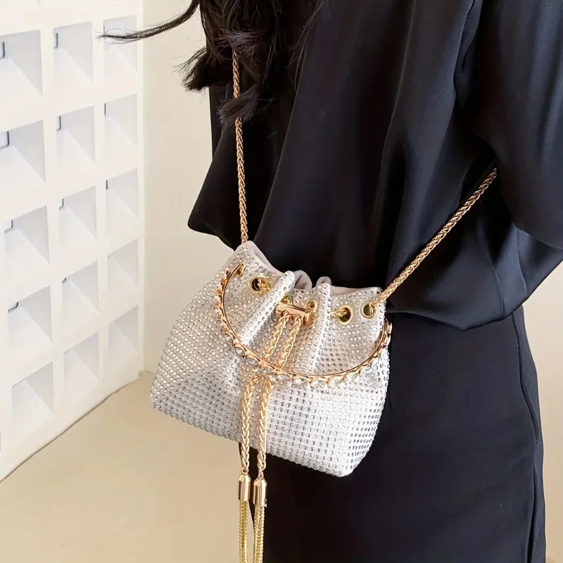 Elegant Women Chain Crossbody Bag Solid Color Rhinestone Glittering Satchel Bag Drawstring Shinny Sling Purse Dinner Party Bag