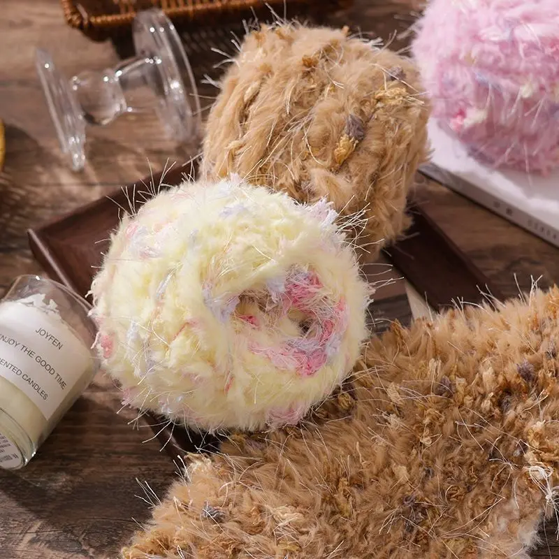 1PCS 혼합 색상 50g/롤 뜨개질을 한 모조 모피 원사 부드럽고 따뜻하며 수공예품에 적합 뜨개질 스카프 플러시 장난감 모자