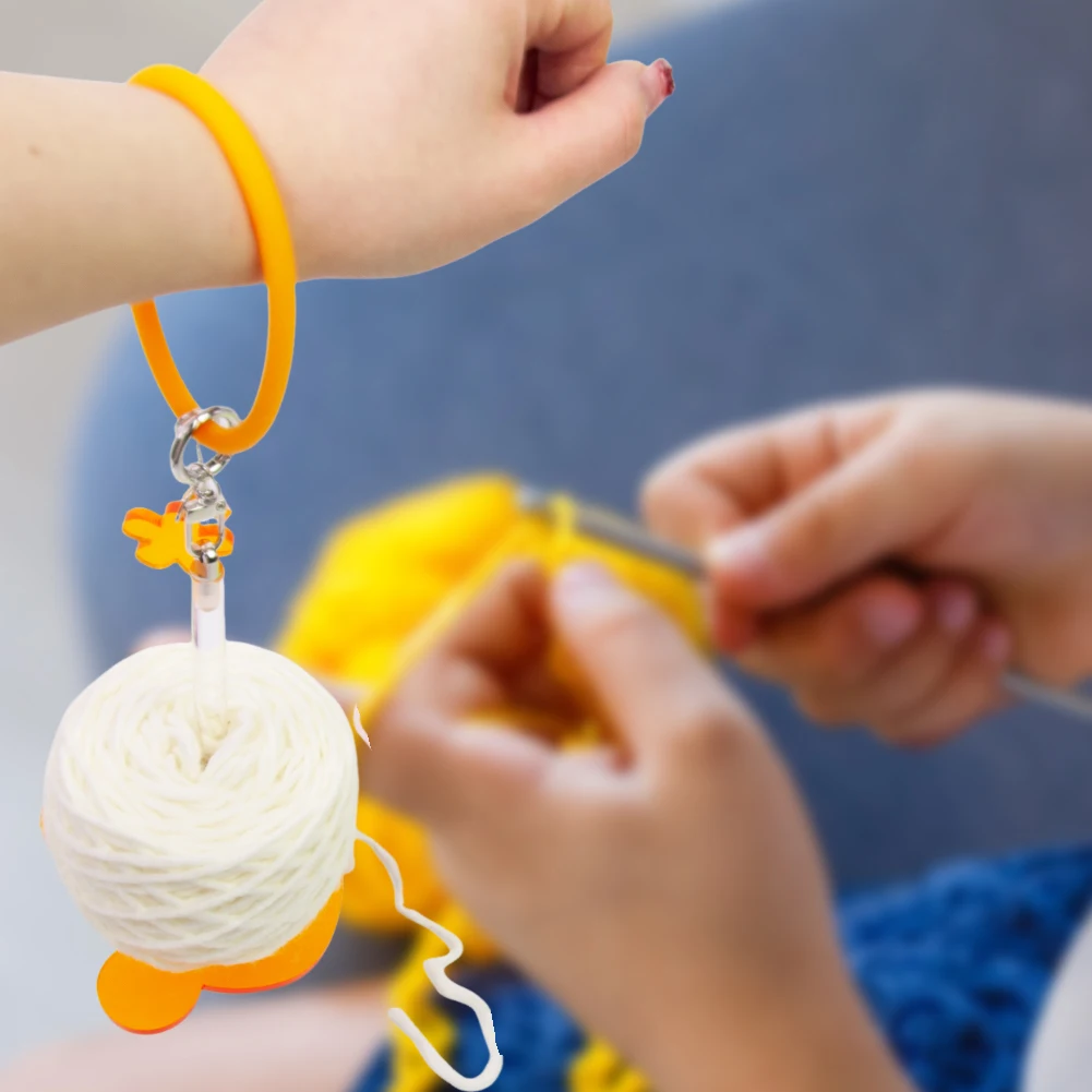 Portable Wrist Yarn Holder Rotatable Yarn Spinner for Crocheting (Orange Bear)