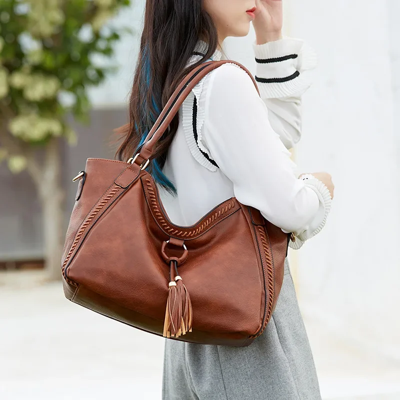 

Women's New European and American Vintage Tassel Shoulder Bag PU Soft Face Versatile Trendy Bucket Handbag