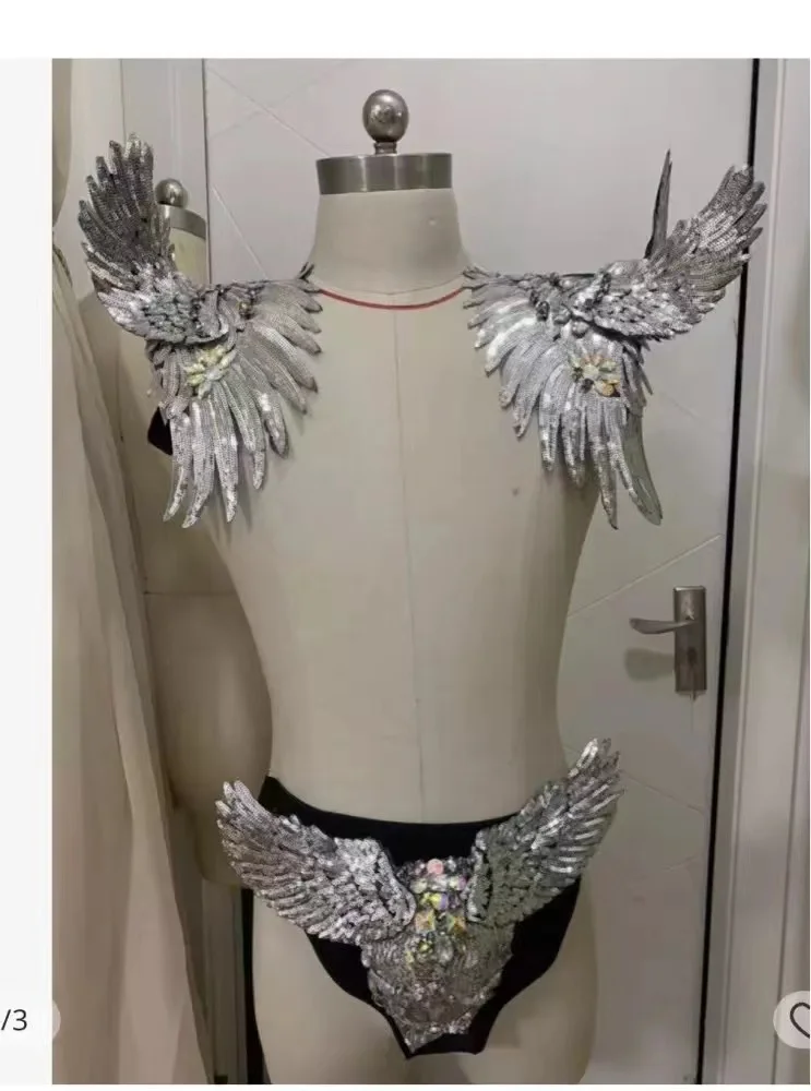 

Men Female Dancer Performance Stage Wear Silver Sequins Rhinestones Wing Angel Shoulder Shorts Sexy Bar Nightclub Accessories
