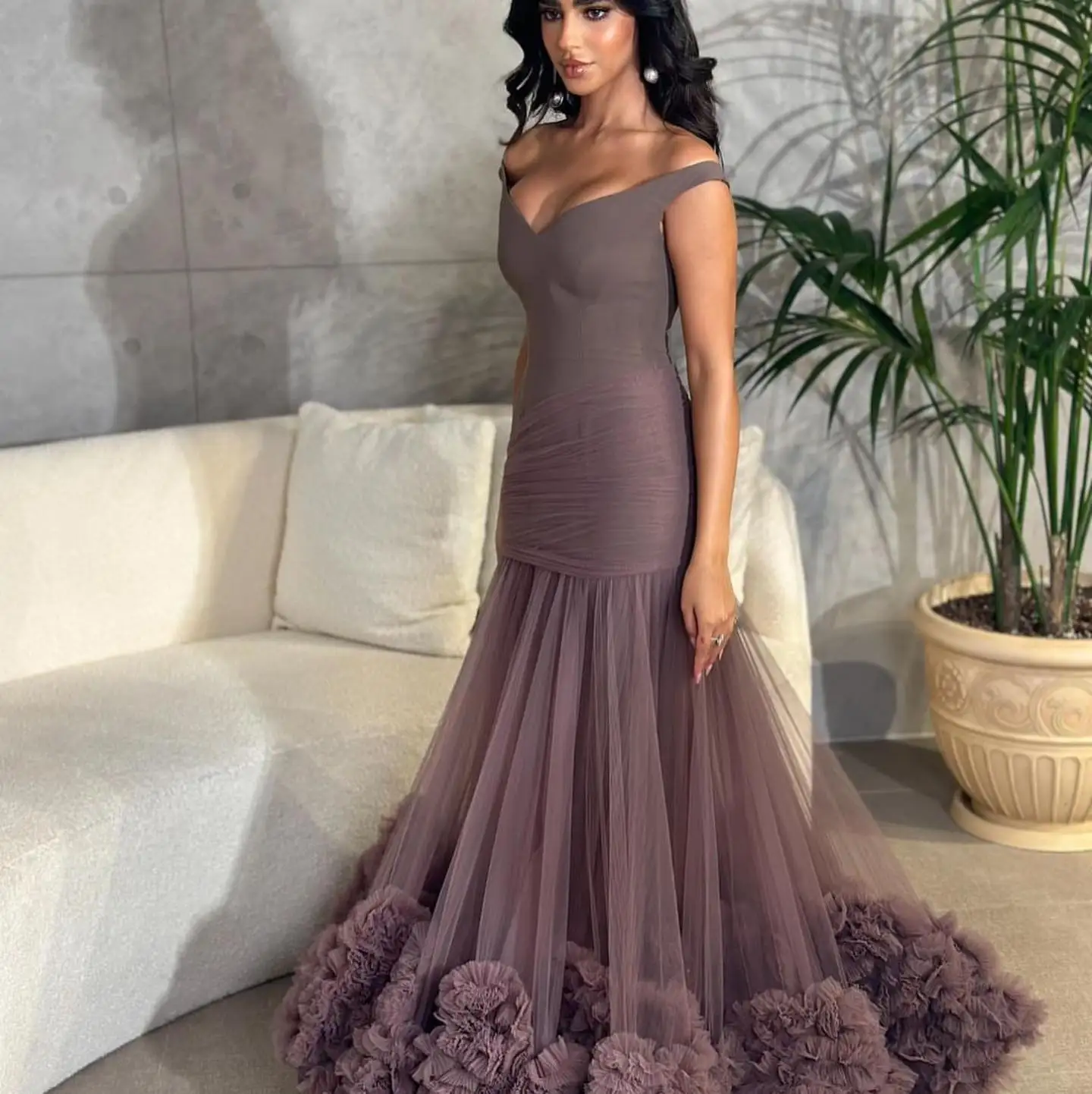 

Charming Satin Boat Neck Tea Length Lace Strapless A Line Evening Dresses for Women فساتين للحفلات الراقصة