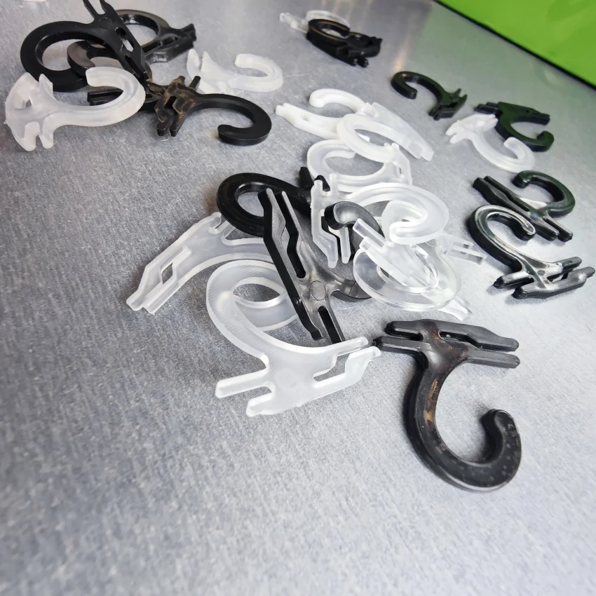 2000pcs 25x25mm 플라스틱 플랫 양말 포장 가방 디스플레이 후크 행거 의류 액세서리