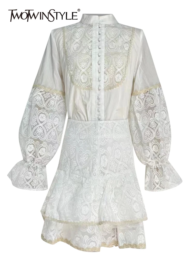 

TWOTWINSTYLE Sweet White Lace Panel Dress For Women Stand Collar Long Sleeve Vintage Mini Dresses Female Clothes Autumn New 2022