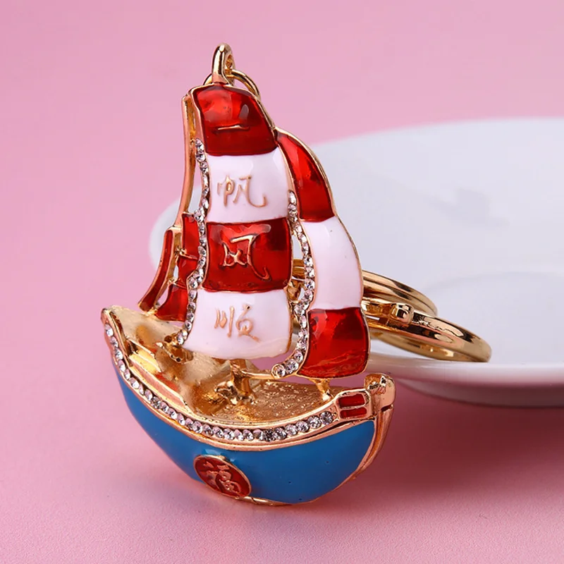 

Creative Metal Ocean Keychain Sailing Ship Pendant Keychain For Men Women rhinestone Sailing Boat Key Chains Celtic Jewelry Gift