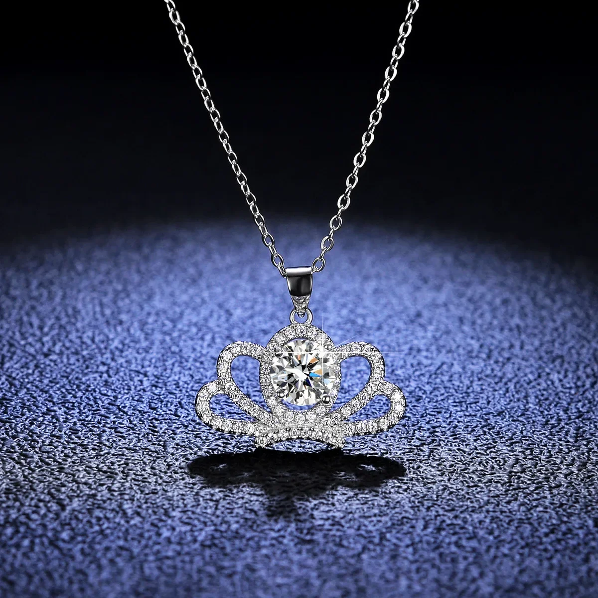 Collana Di Diamanti Moissanite Di Lusso Platino 1 Carato Per Le Donne Moda Principessa Corona Nuovi Ciondoli Catena Clavicola Regalo Di Nozze