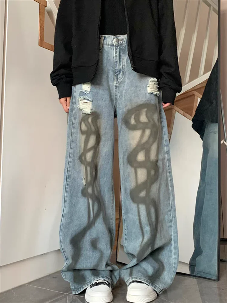 

Women's Line Graffiti Hole Design Jeans Vintage Street Style Cool Girl High Waisted Neutral Pants Female Retro Denim Trousers