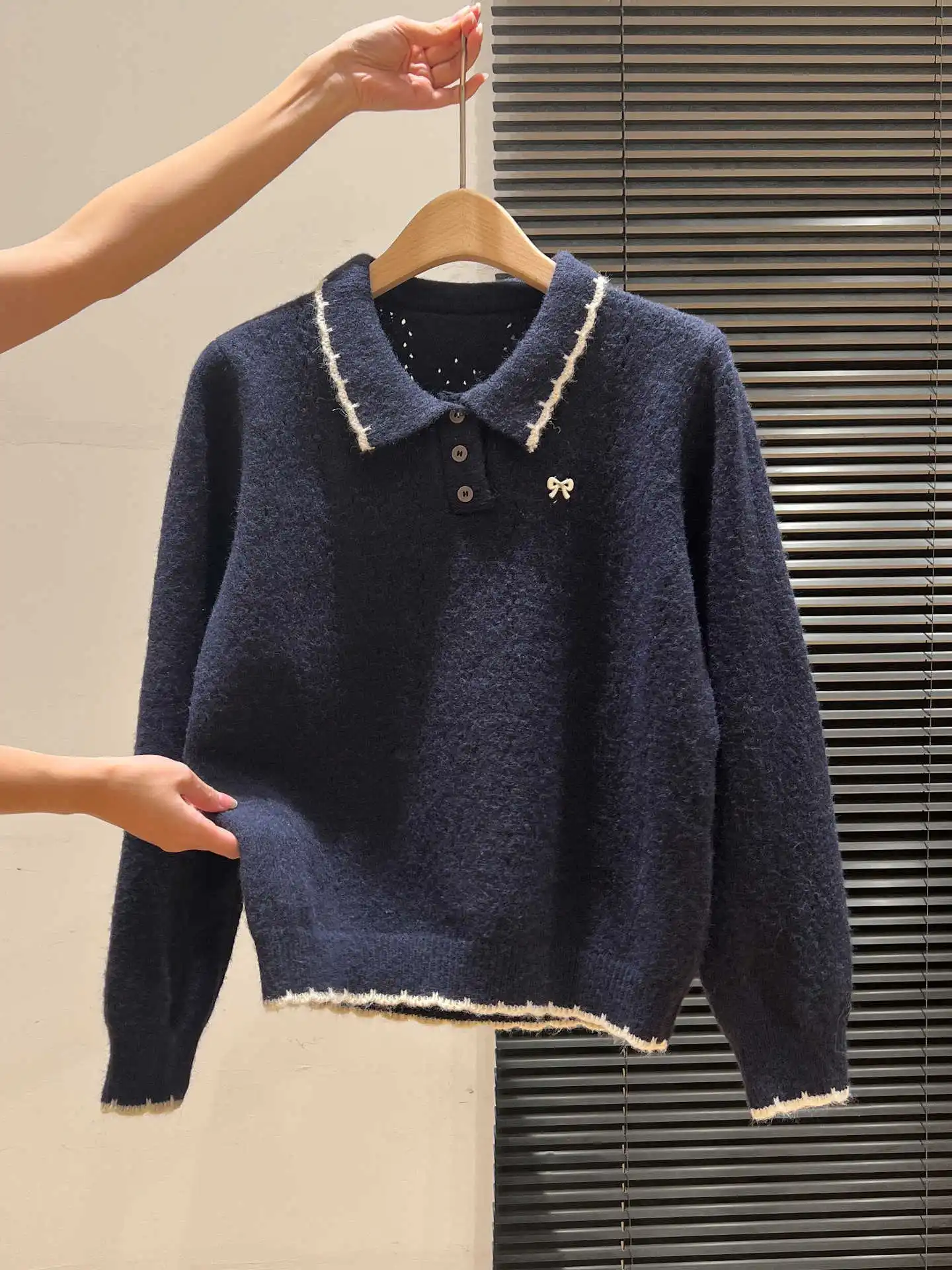 For Autumn And Winter, Wear A Lapel, Embroidered Bow, Color-Blocking Knitted Sweater As A Base Layer And Pair It With A Long-Sle - Image 5