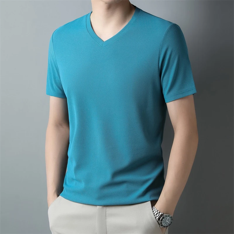 PlatiNum Waffle V-Neck T-Shirt Versatility Features