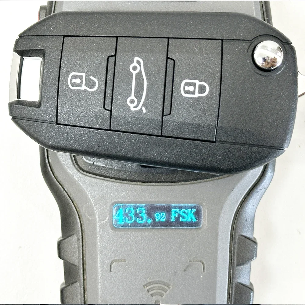 3Button 433Mhz Remote Control Key With 4A Chip HU83 For Peugeot