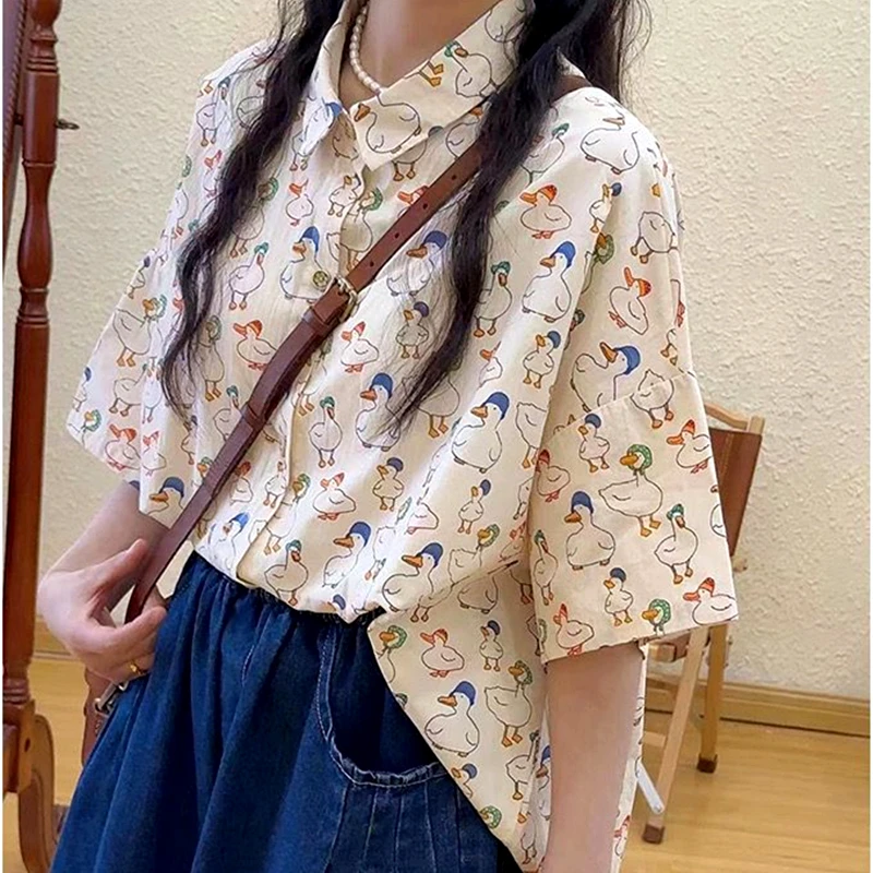 

Рубашка в стиле хип-хоп с мультяшным принтом утки и шляпы, Милые Пляжные рубашки в стиле аниме, летняя блузка оверсайз с коротким рукавом, Повседневная Свободная блузка