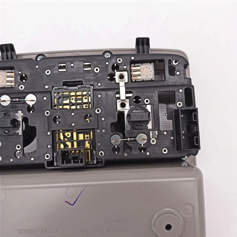 

928003W010 чтение детской интерьерной лампы для автомобиля Kia Lion Run 2011-2015