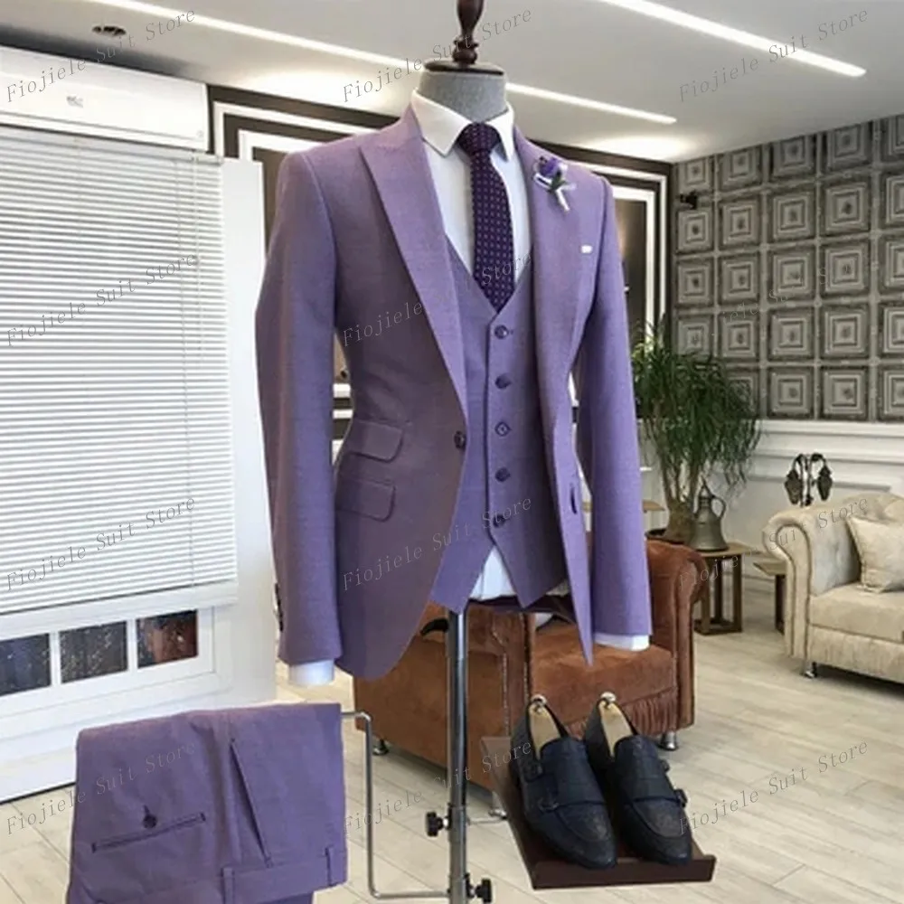 

Purple Men Suit Business Formal Occasion Groom Groomsman Wedding Party Prom Male Tuxedos 3 Piece Set Blazer Vest Pants W01