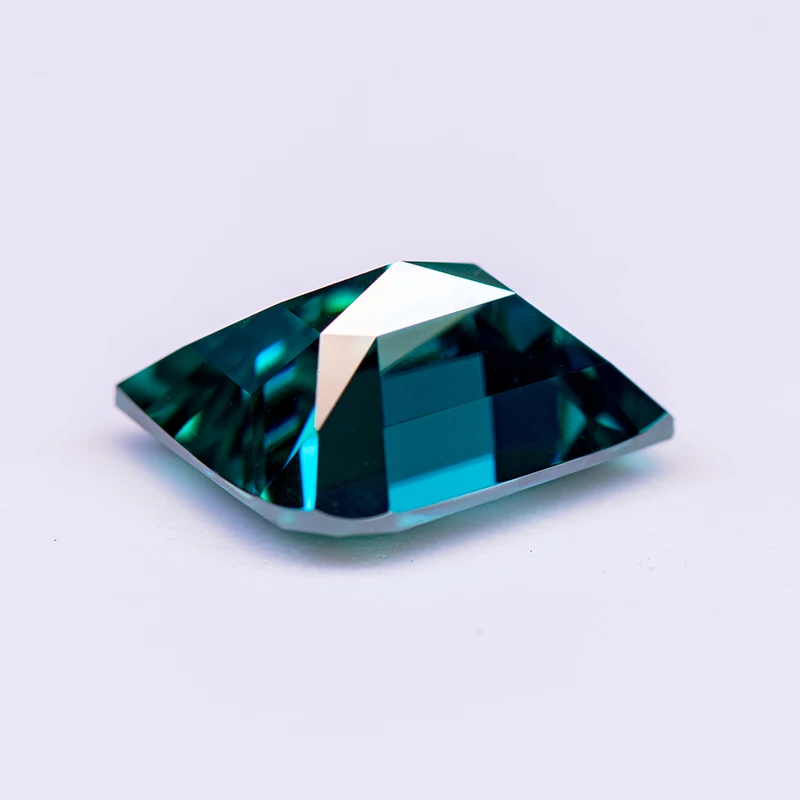 Moissanite Stone Leaf Cut Gemstone Primary Color Lab Created Diamond Emerald Green for Charms Women Jewelry with GRA Certificate